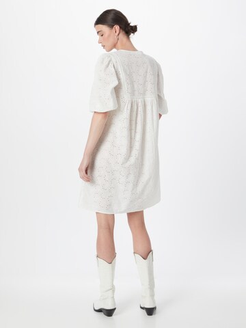 Robe 'USILA' SISTERS POINT en blanc