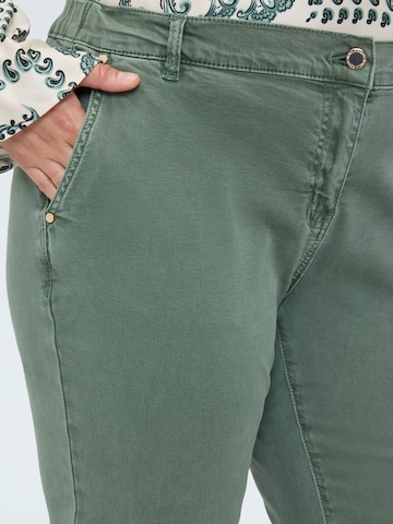 Fiorella Rubino Regular Trousers in Green