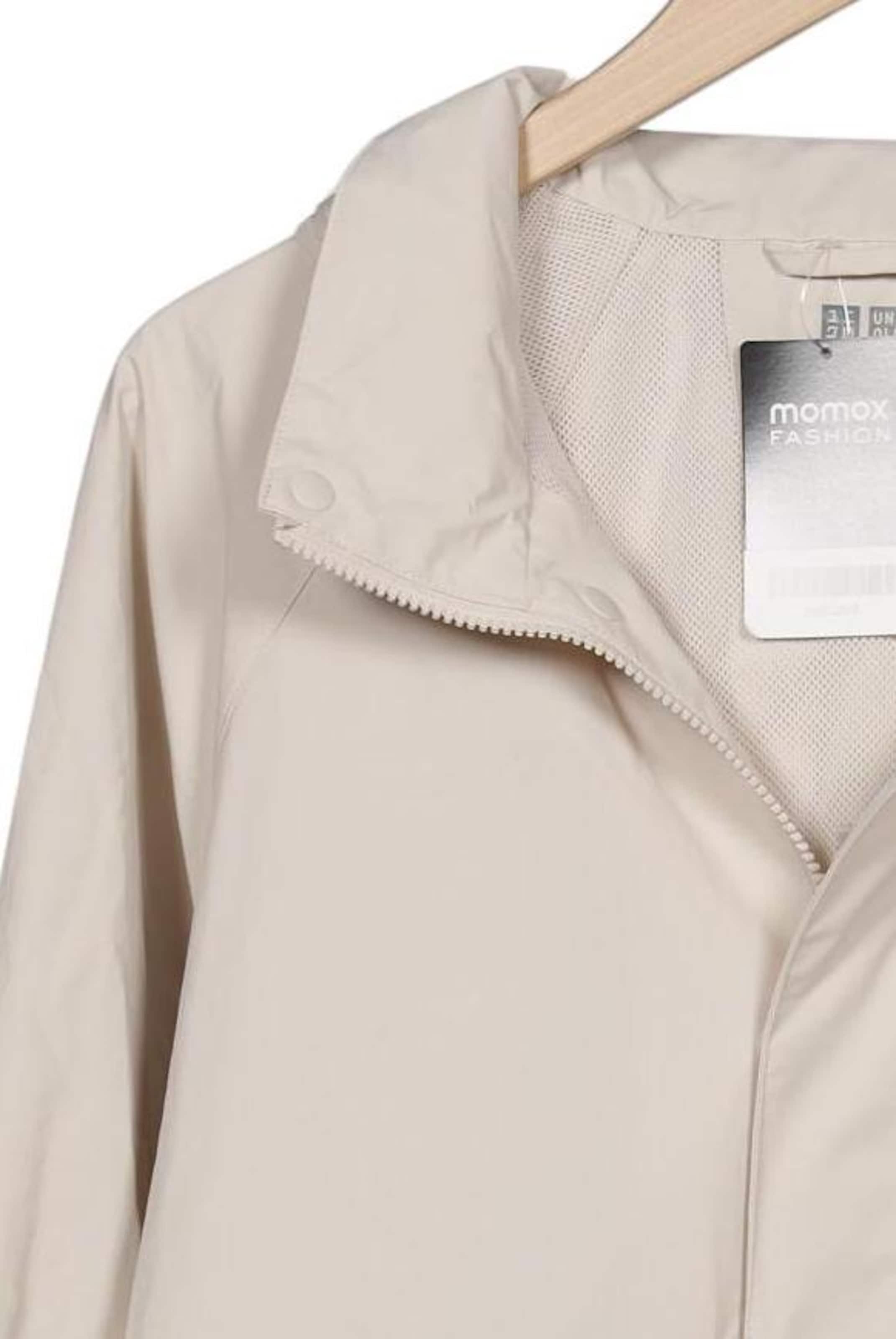 UNIQLO Jacket & Coat in L in Beige