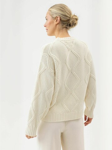 Holebrook Pullover ' Mirra ' i hvid