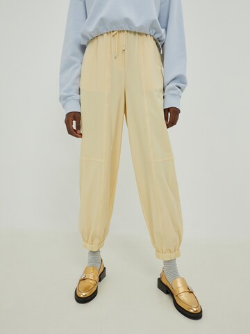 EDITED Loose fit Pants 'Kai' in Beige: front