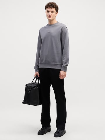 BOSS Sweatshirt 'WeSmall' in Grau