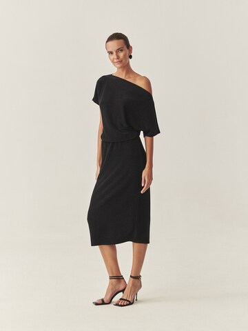 TATUUM Платье в Черный