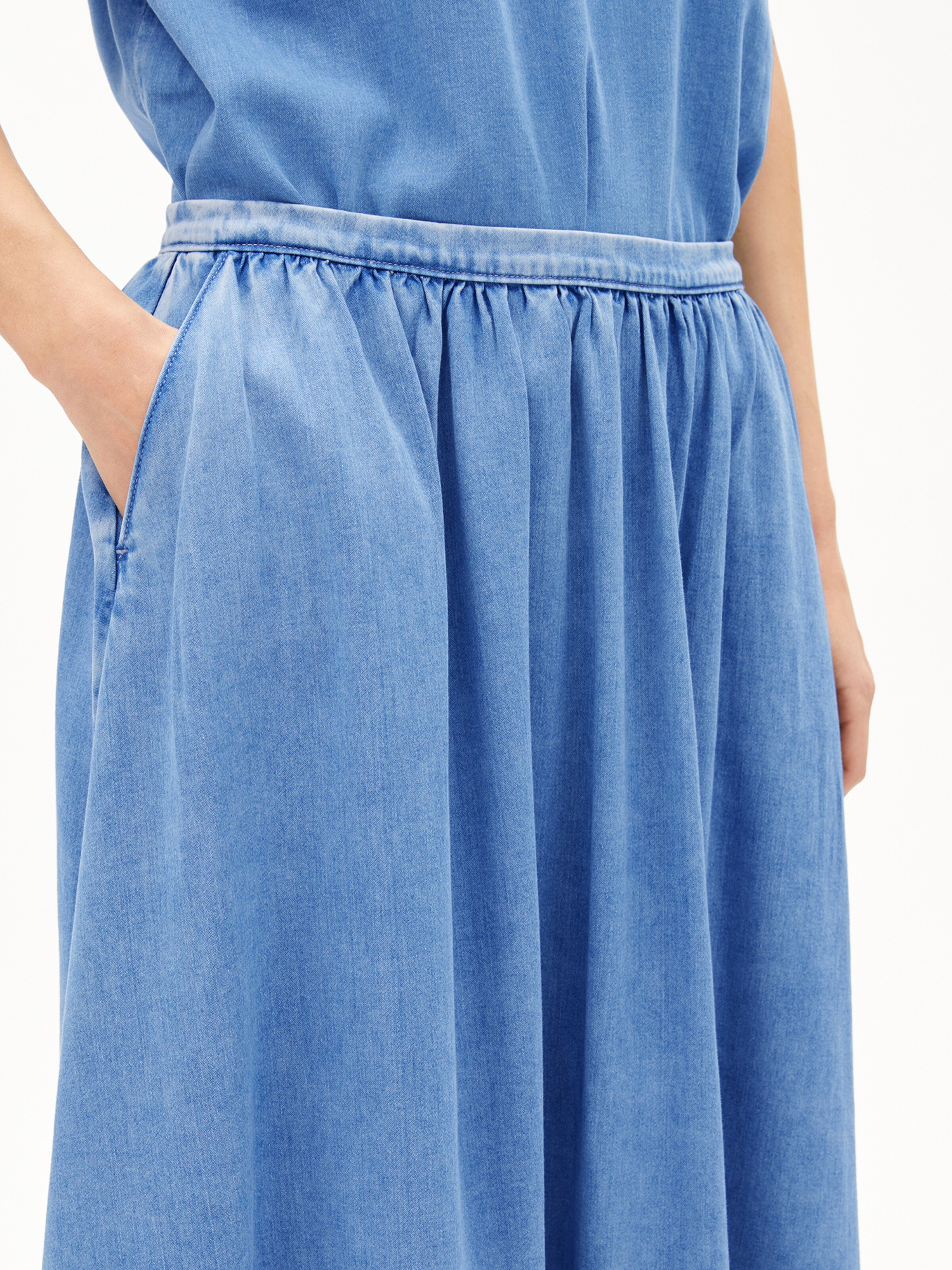 ARMEDANGELS Skirt in Blue: front