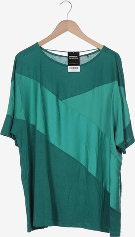 TRIANGLE Top & Shirt in 7XL in Green: front