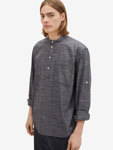 TOM TAILOR DENIM Comfort fit Button Up Shirt in Grey: front