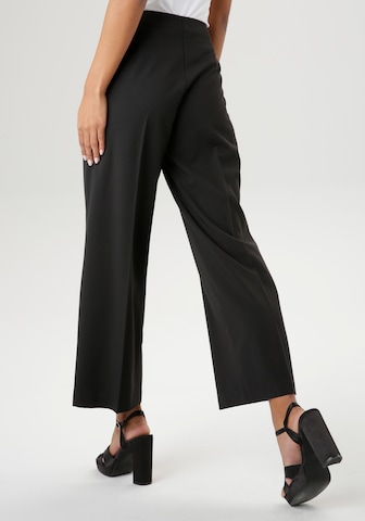 Aniston SELECTED Wide leg Pleated Pants in Black