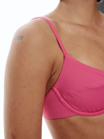 EDITED T-shirt Bikini Top 'Ike' in Pink