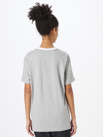 T-shirt fonctionnel 'Essentials 3-Stripes' ADIDAS SPORTSWEAR en gris