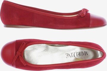 Madeleine Flats & Loafers in 39 in Red: front