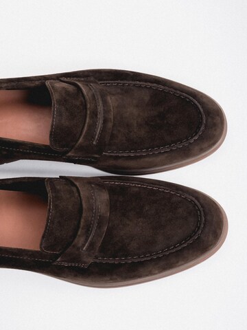 Estro Mocassins in Bruin
