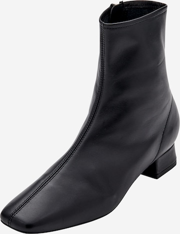 EDITED Ботинки в Черный: спереди