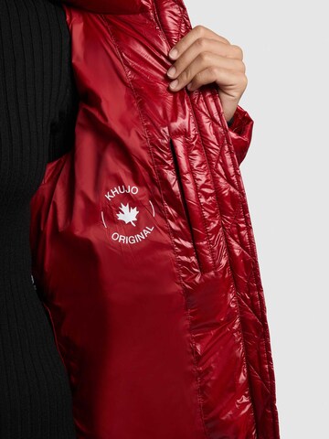 sarkans khujo Ziemas jaka 'Cara'