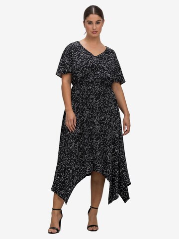 SHEEGO Kleid in Schwarz: predná strana