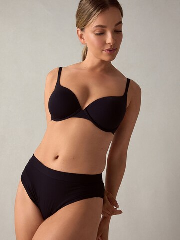 self. Panty in Black