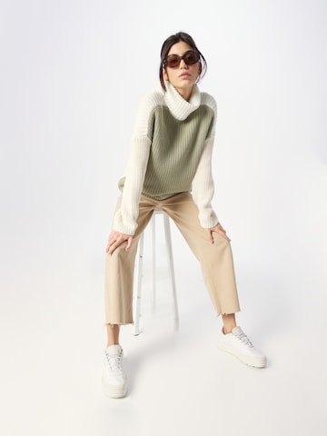 comma casual identity Sweater in Green