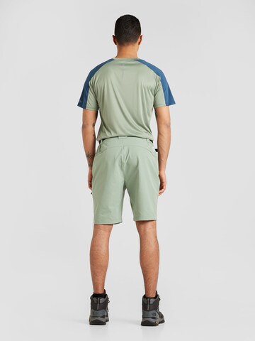 DARE2B Regular Outdoorshorts 'Tuned In Pro' in Grün