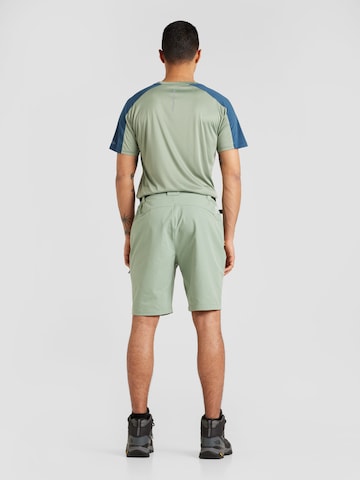 Regular Pantaloni outdoor 'Tuned In Pro' de la DARE2B pe verde