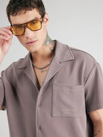 Comfort fit Camicia di Sixth June in grigio
