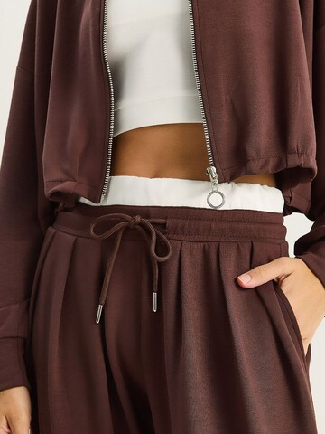 Completo pantalone di Bianco Lucci in marrone