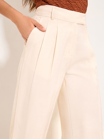 Lipsy Loose fit Pleat-Front Pants in Beige