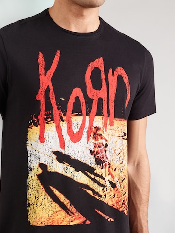 AMPLIFIED Paita 'KORN - SELF TITLED' värissä musta