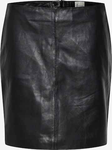 My Essential Wardrobe Skirt in Black: front