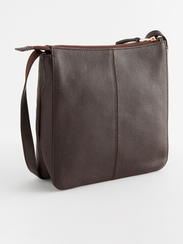Next Messenger in Brown