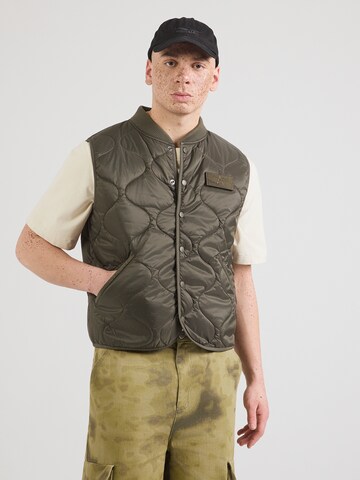 ALPHA INDUSTRIES Γιλέκο 'Q-1' σε πράσινο: μπροστά