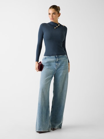 GUESS Sweater in Blue