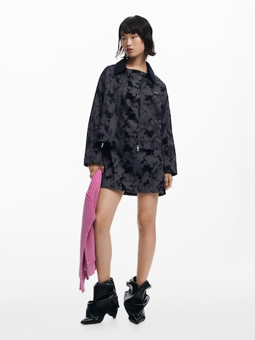 Desigual Демисезонная куртка в Черный