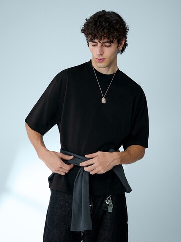 Bershka Shirt in Zwart