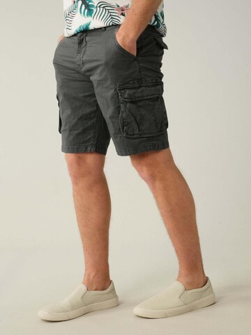 Pantalon 'Slog' Deeluxe en gris : devant
