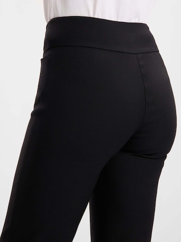 LAURIE Regular Trousers 'Thea' in Black