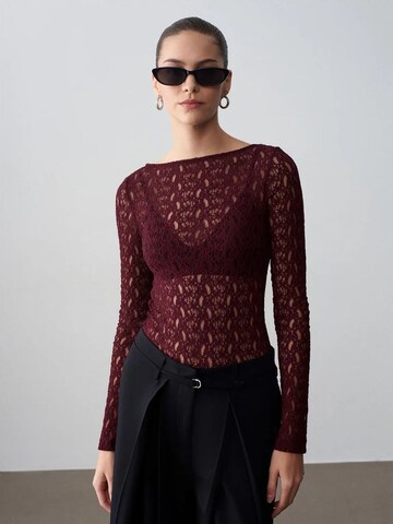 Dilvin Shirt in Red