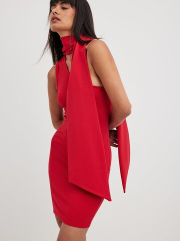 NA-KD Cocktail Dress in Red: front