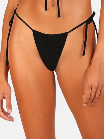 OW Collection - Braga de bikini 'OCEAN' en negro: frente
