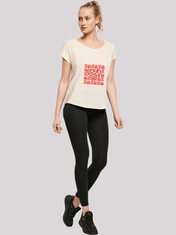 T-shirt 'XOXO Herz Love' F4NT4STIC en beige