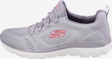 Baskets basses SKECHERS en violet