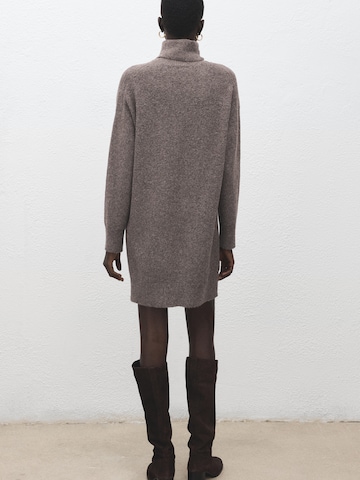 MANGO Kötött ruhák 'TALDOTE' - barna