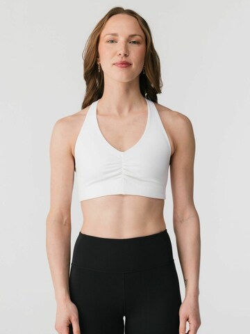 Top ' Stevie ' di Girlfriend Collective in bianco: frontale