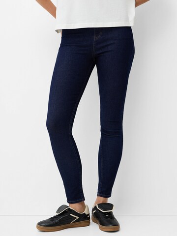 Bershka Skinny Jeans in Blue: front