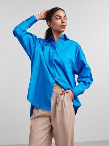 Y.A.S Blouse in Blue: front