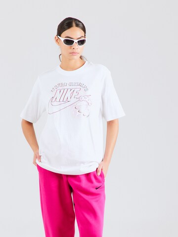 Nike Sportswear Oversize t-shirt i vit: framsida