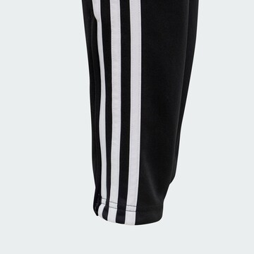 ADIDAS PERFORMANCE Slimfit Sporthose 'Tiro 24' in Schwarz