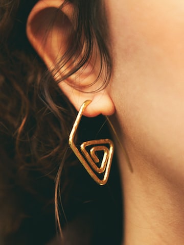 Les Reines Oorbellen 'Delta Aeonian' in Goud