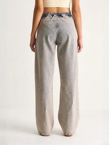 Wide leg Jeans di Bianco Lucci in grigio