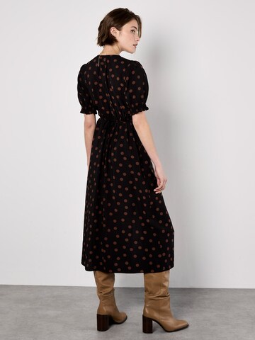 Robe ' ' Apricot en noir