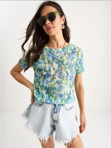 Maglietta di Bianco Lucci in blu