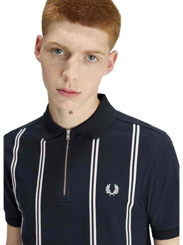 Maglietta 'Polo fred perry marino vertical stripe polo shirt' di Fred Perry in blu